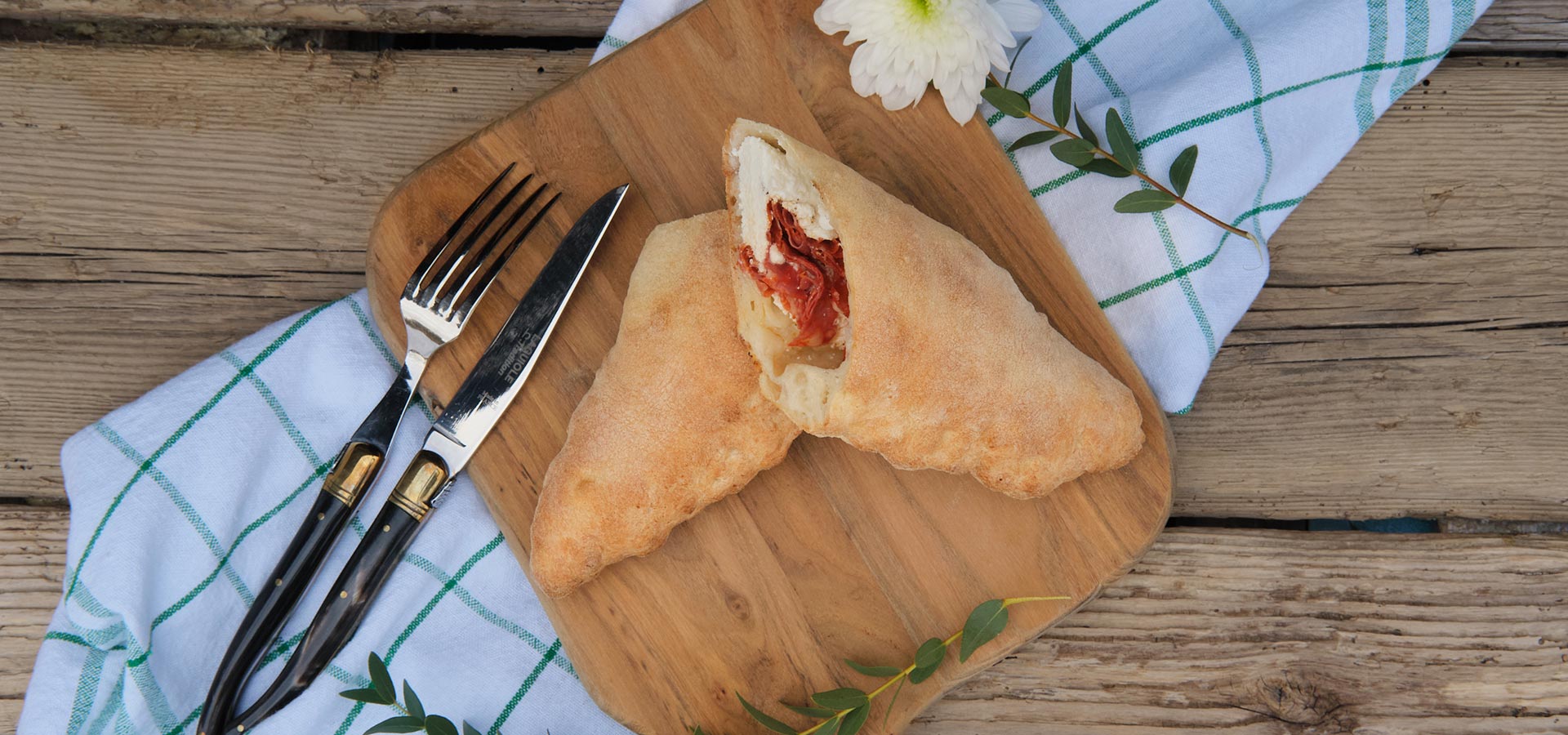 Featured image for “Calzone”